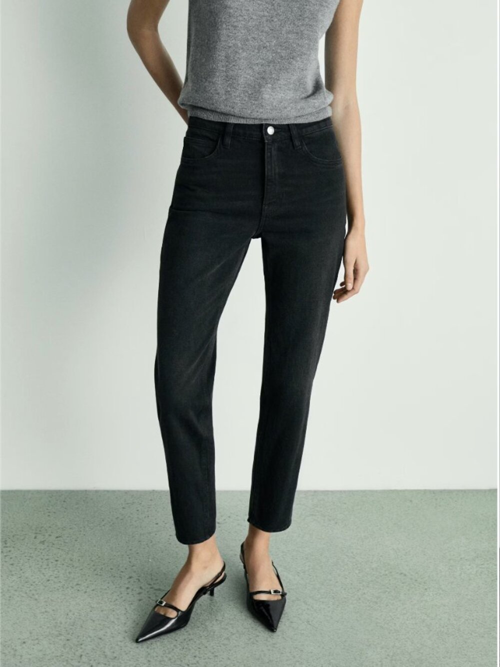 Mango MNG Black Straight Leg Jeans High Rise Size US 2 / EU 34